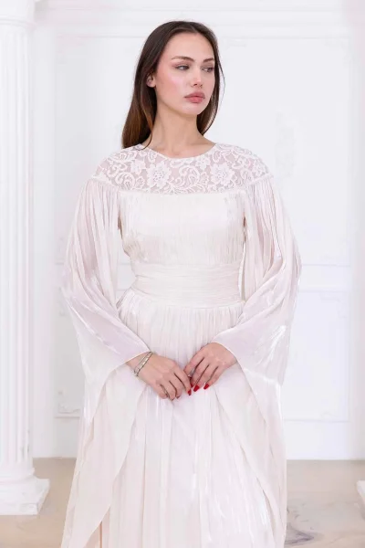 Dantel ve Pelerin Detaylı İşlemeli Abiye Elbise 2762-Bej