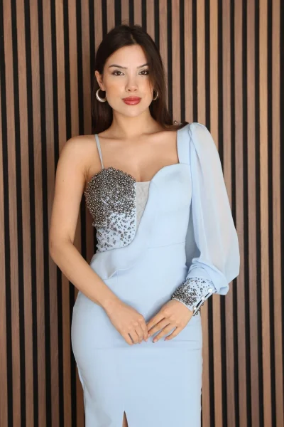 Askılı Tek Kol Taş Detaylı Yırtmaçlı Abiye Elbise 2241-Bebe Mavisi