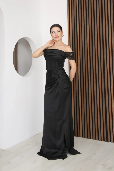 Straplez Yaka File ve Bel Detaylı Saten Abiye Elbise 2368-Siyah