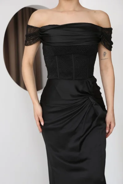 Straplez Yaka File ve Bel Detaylı Saten Abiye Elbise 2368-Siyah