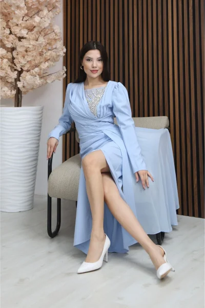 Taş İşlemeli ve Pile Detaylı Pelerinli Abiye Elbise 2312-Bebe Mavisi