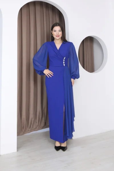 Kruvaze Yaka Şifon Kollu Bel Detaylı Pileli Uzun Abiye Elbise DP5997-Saks