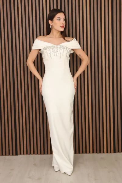 Kayık Yaka Taş İşlemeli Uzun Balık Abiye Elbise DP5996-Beyaz