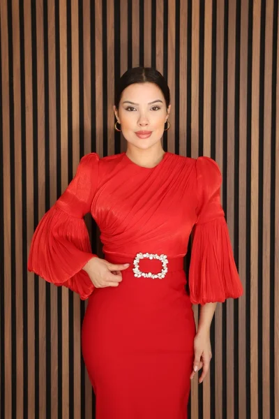 Göğüs Büzgü Detaylı Balon Kol Kalem Midi Elbise 2293-Kırmızı