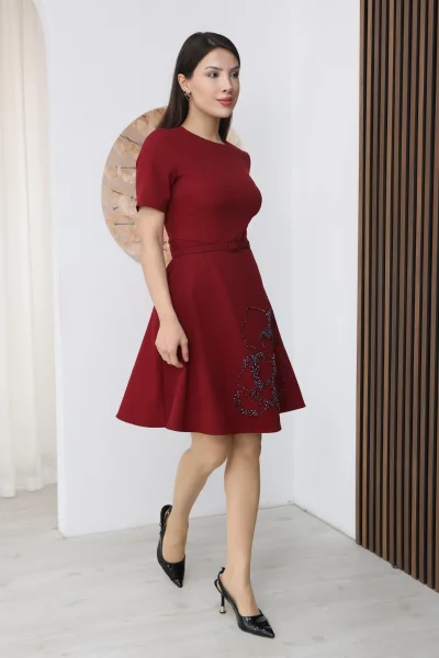 Nursel Ergin İşleme Detaylı Kemerli Elbise 6082-Bordo