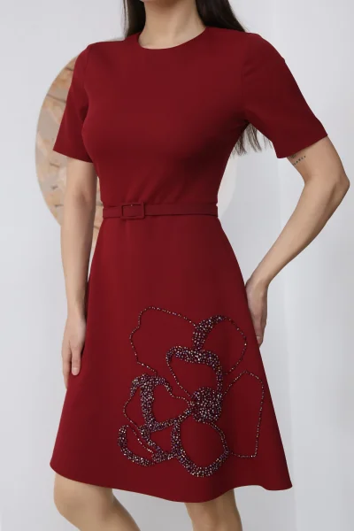 Nursel Ergin İşleme Detaylı Kemerli Elbise 6082-Bordo
