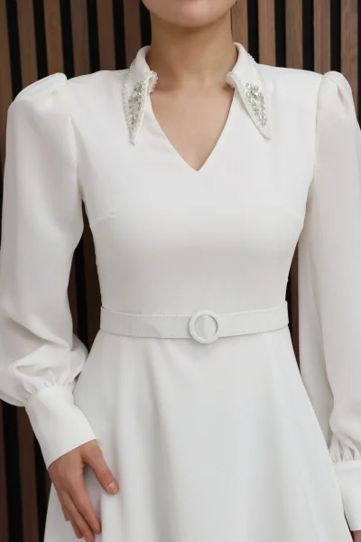 Nursel Ergin Yaka İşlemeli Asimetrik Kesim Elbise 6080-Beyaz