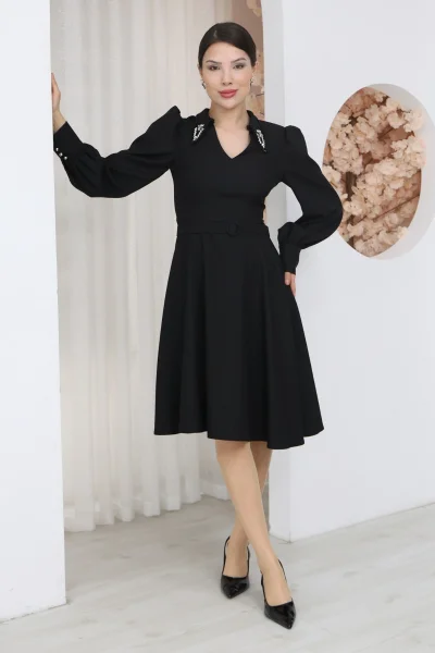 Nursel Ergin Yaka İşlemeli Asimetrik Kesim Elbise 6080-Siyah