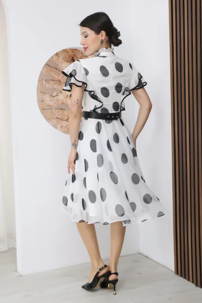 Nursel Ergin Düğme ve Bağlama Detaylı Puantiyeli Elbise 6081-Beyaz