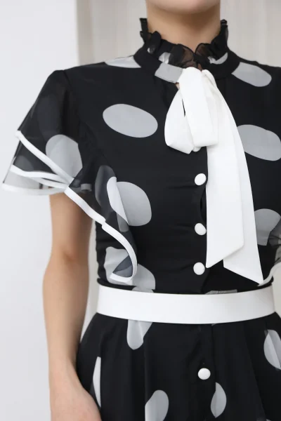 Nursel Ergin Düğme ve Bağlama Detaylı Puantiyeli Elbise 6081-Siyah