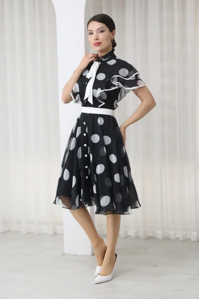 Nursel Ergin Düğme ve Bağlama Detaylı Puantiyeli Elbise 6081-Siyah