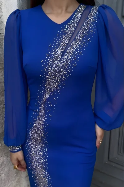 Yaka Detaylı Taş ve İnci Süslemeli Abiye Elbise 2204-Saks