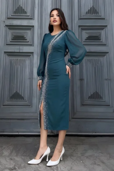 Yaka Detaylı Taş ve İnci Süslemeli Abiye Elbise 2204-Yeşil