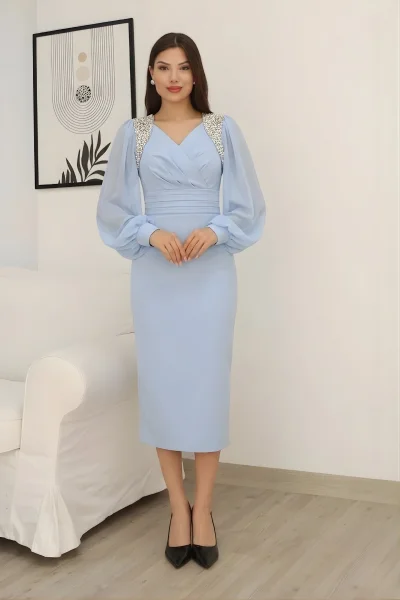 İşlemeli Omuz Detaylı Balon Kollu Kruvaze Yaka Midi Elbise 2326/1-Bebe Mavisi