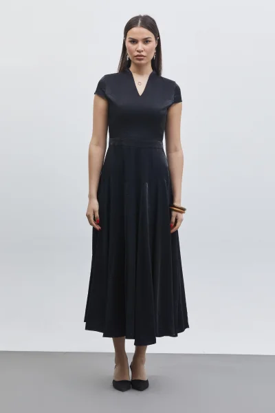 V Yaka Etek Detaylı Midi Elbise 6086-Siyah