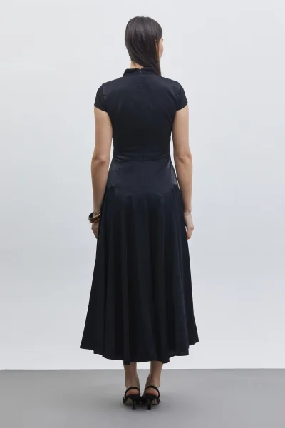 V Yaka Etek Detaylı Midi Elbise 6086-Siyah