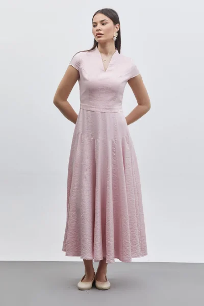 V Yaka Etek Detaylı Midi Elbise 6086-Pudra
