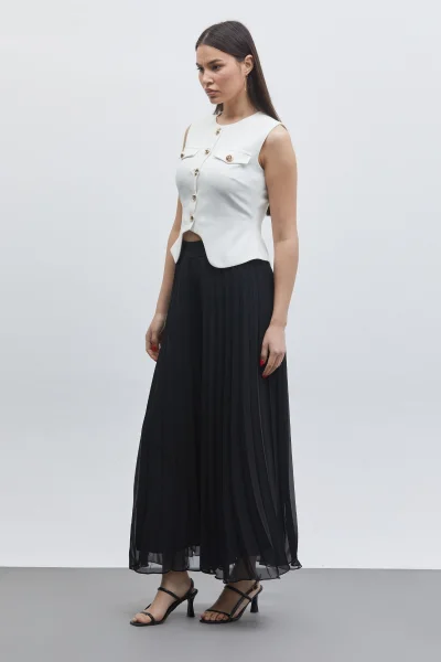 Düğme Detaylı Yelek ve Piliseli Pantolon İkili Takım 6088-Beyaz/Siyah