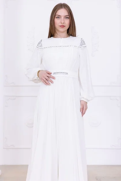 Büzgülü ve Bağlama Detaylı İşlemeli Abiye Elbise 2761-Beyaz