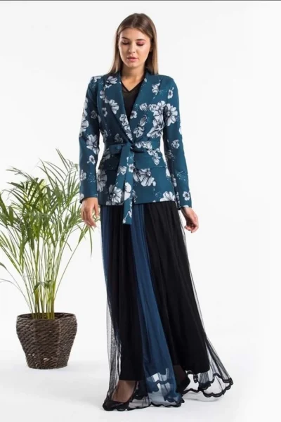 Ceket Ve Elbise Kombini