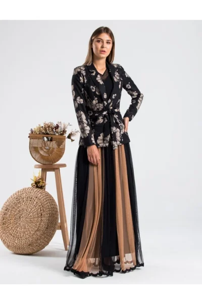 Ceket Ve Elbise Kombini