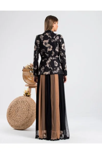 Ceket Ve Elbise Kombini