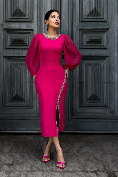 İnci Süsleme Detaylı Yırtmaçlı Abiye Elbise 2223-Fuşya