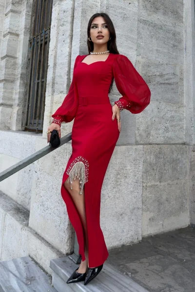 Kalp Yaka İnci ve Zincir Süslemeli Kemerli Abiye Elbise 2238-Kırmızı