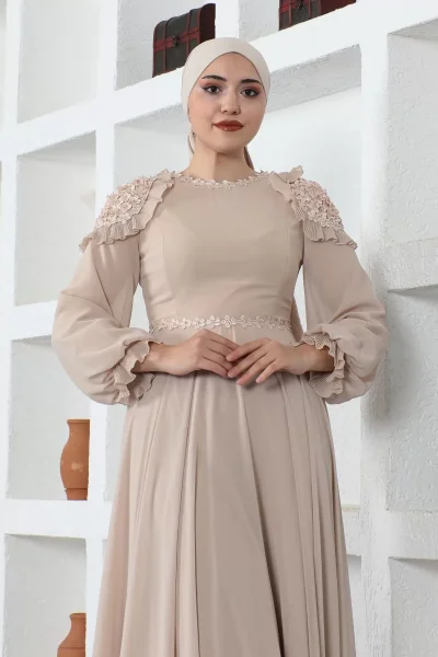 Omuz Detaylı Tesettür Abiye Elbise 727-Bej