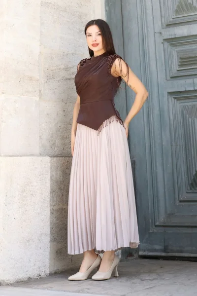 Omuz İşlemeli Pliseli Abiye Elbise 2385-Kahverengi/Bej