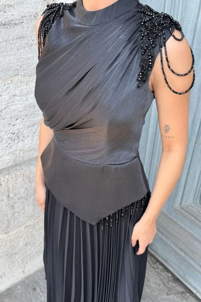 Omuz İşlemeli Pliseli Abiye Elbise 2385-Siyah