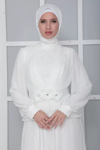 Omuz Ve Kemer Detaylı Pliseli Tesettür Abiye Elbise 816-Beyaz