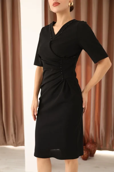 V Yaka Boncuk ve Pile Detaylı Midi Elbise 6046-Siyah