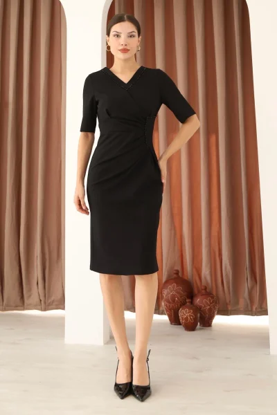 V Yaka Boncuk ve Pile Detaylı Midi Elbise 6046-Siyah