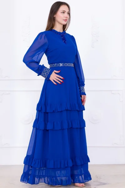 Yaka İşlemeli Taşlı Kol ve Kemer Detaylı Kat Kat Abiye Elbise 2756-Saks