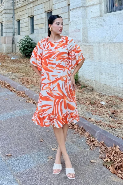 Yaka Lastikli Fırfır Detaylı Rahat Form Viskon Elbise 6024-Oranj