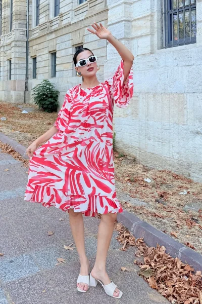 Yaka Lastikli Fırfır Detaylı Rahat Form Viskon Elbise 6024-Fuşya