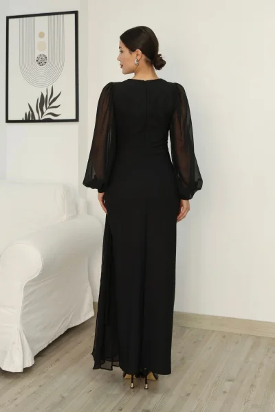 Yakası Tül Bel Detaylı Pile ve Yırtmaçlı Abiye Elbise 2313-Siyah