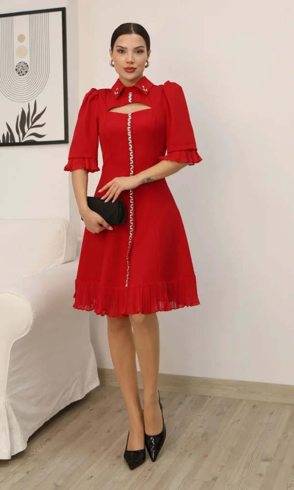 Göğüs Dekolteli El İşlemeli Gömlek Yaka Elbise 2310-Kırmızı