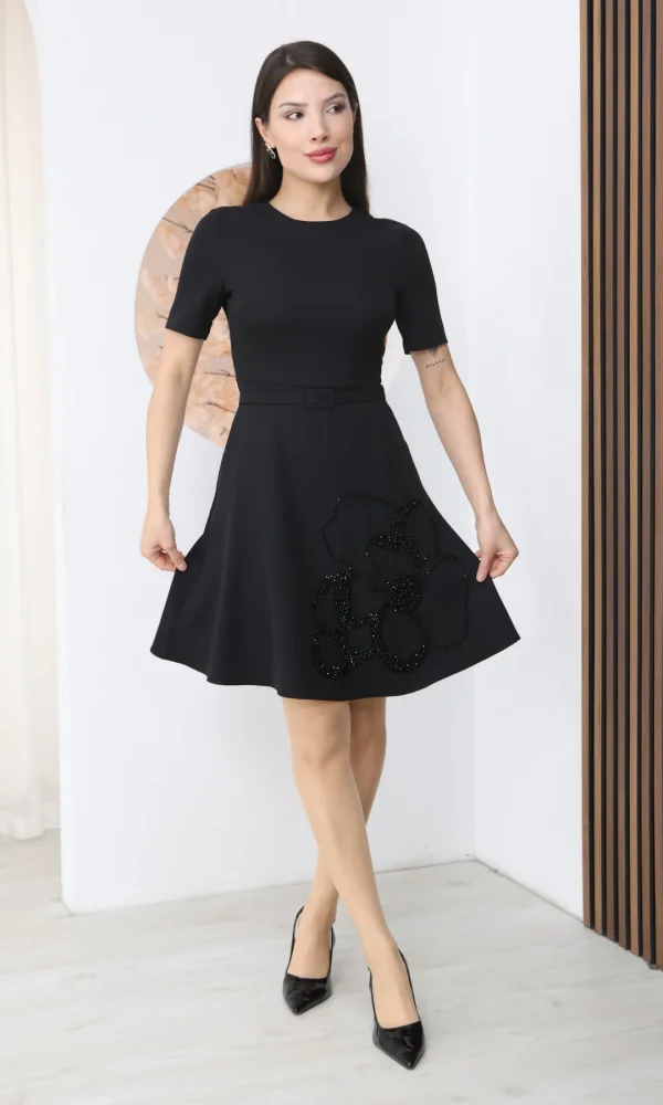 Nursel Ergin İşleme Detaylı Kemerli Elbise 6082-Siyah