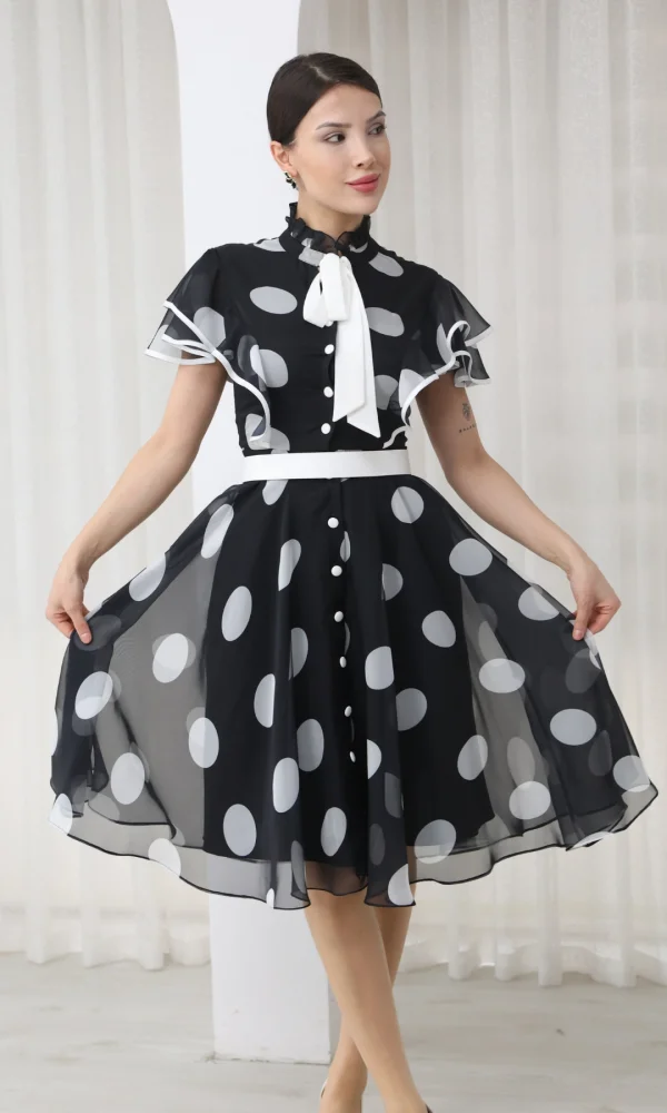 Nursel Ergin Düğme ve Bağlama Detaylı Puantiyeli Elbise 6081-Siyah