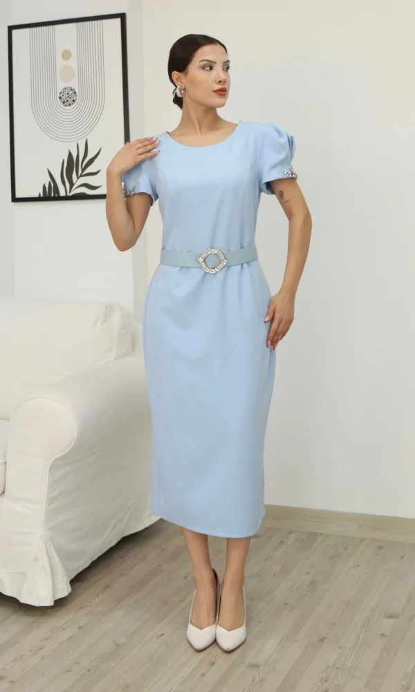 Kolu İşlemeli Kemerli Yırtmaçlı Midi Elbise 2198-Bebe Mavisi