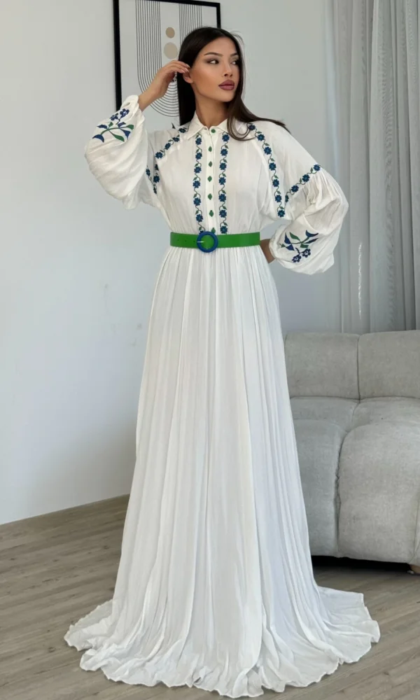 Nakış Ve Kemer Detaylı Pamuk Tesettür Elbise 747-Beyaz/Yeşil