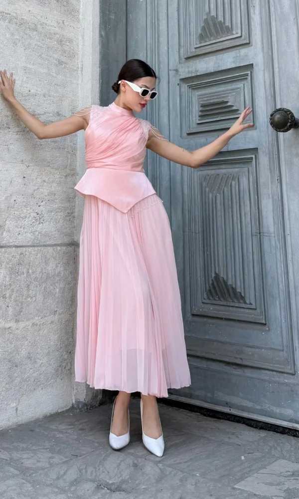 Omuz İşlemeli Pliseli Abiye Elbise 2385-Pudra