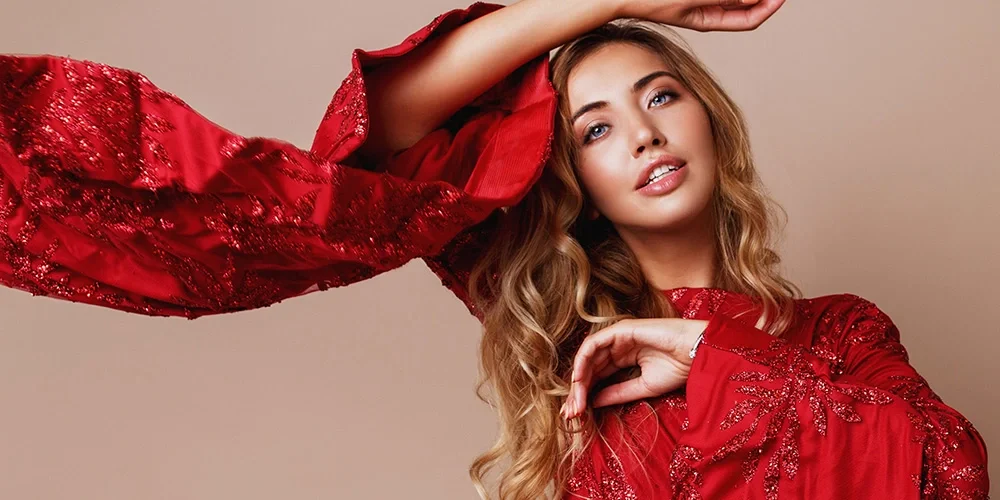 Bordo Elbiseye Uygun Makyaj Nasıl Yapılır?