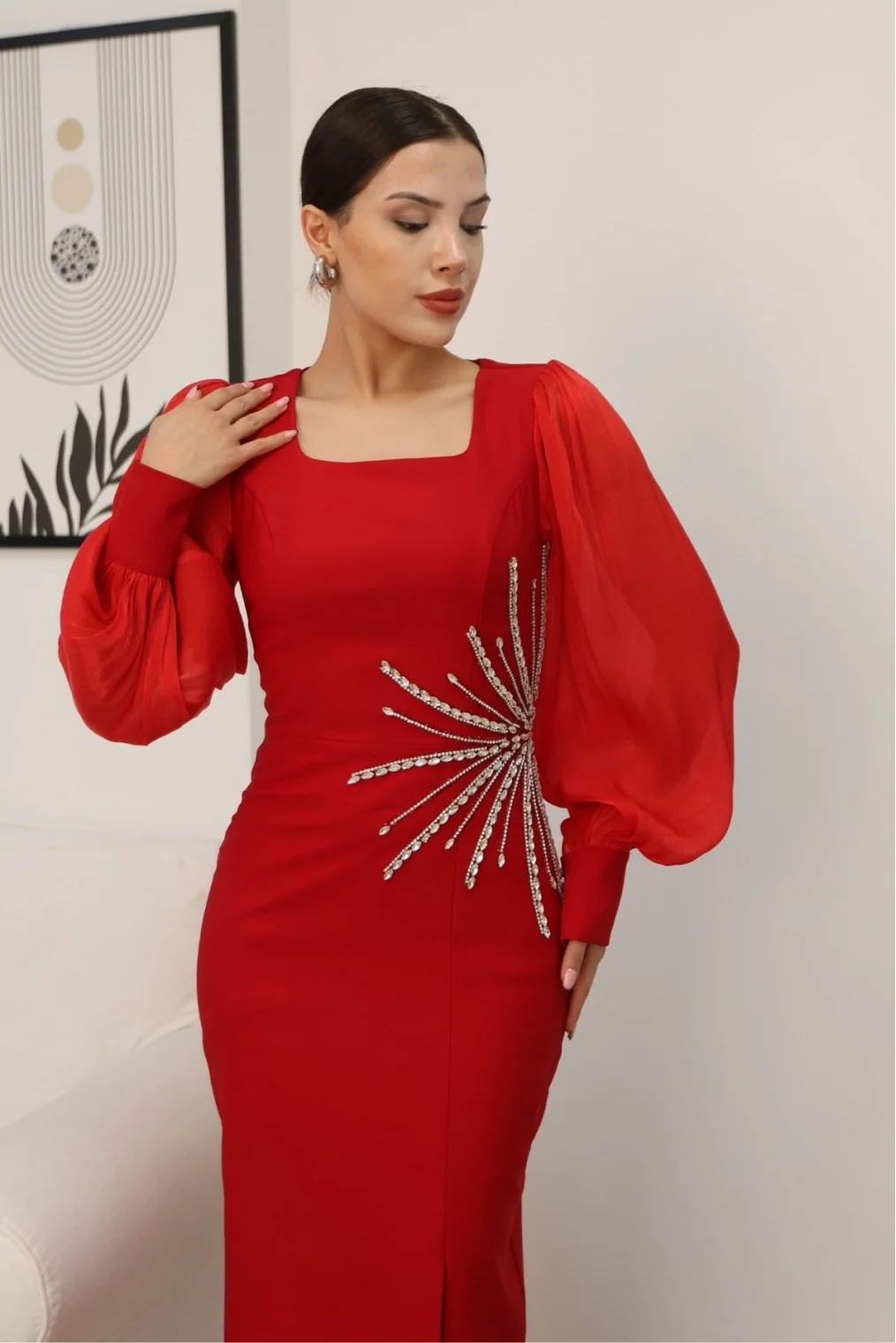 Taş Süslemeli Kare Yaka Balon Kol Yırtmaçlı Abiye Elbise 2345-Kırmızı