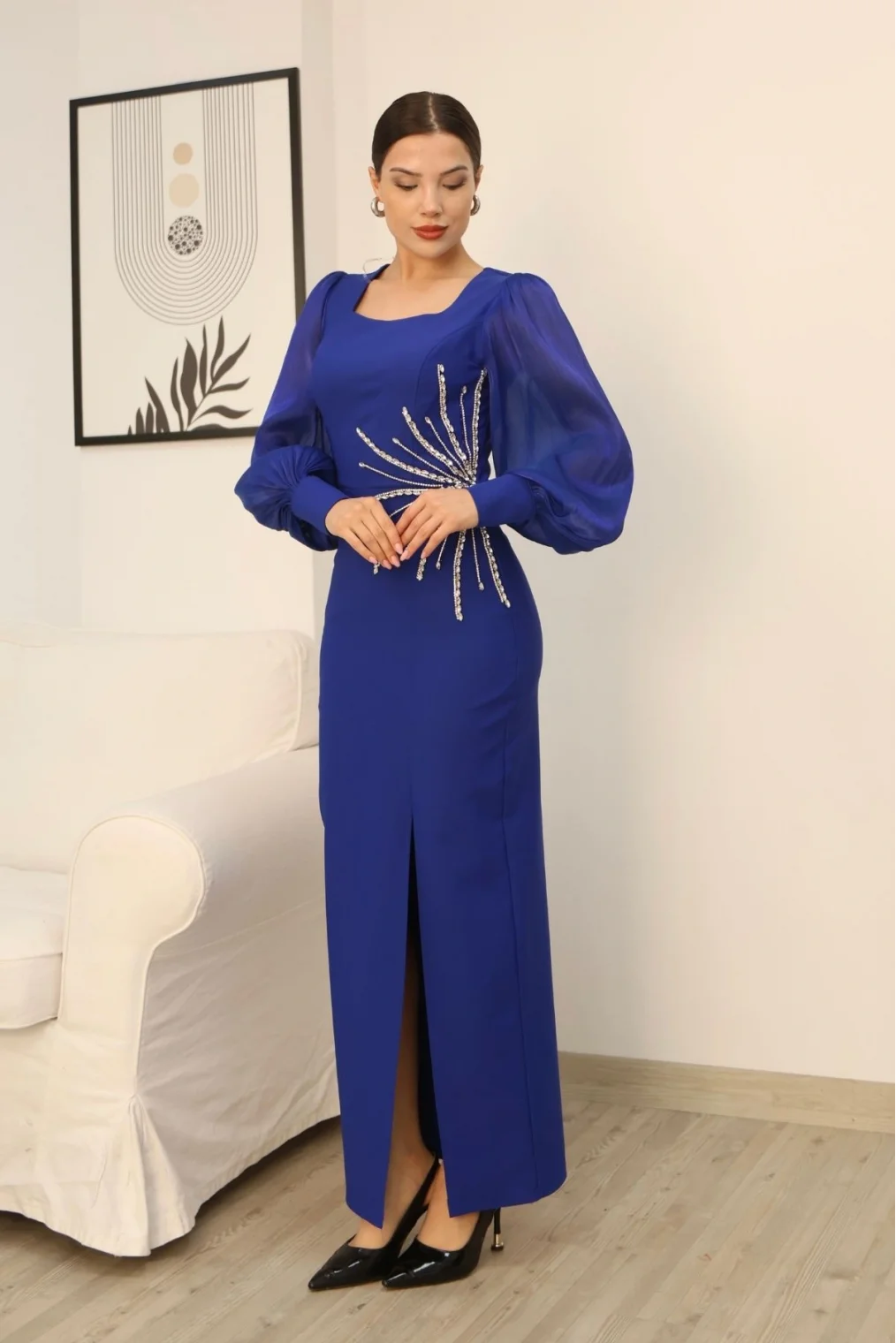 Taş Süslemeli Kare Yaka Balon Kol Yırtmaçlı Abiye Elbise 2345-Saks