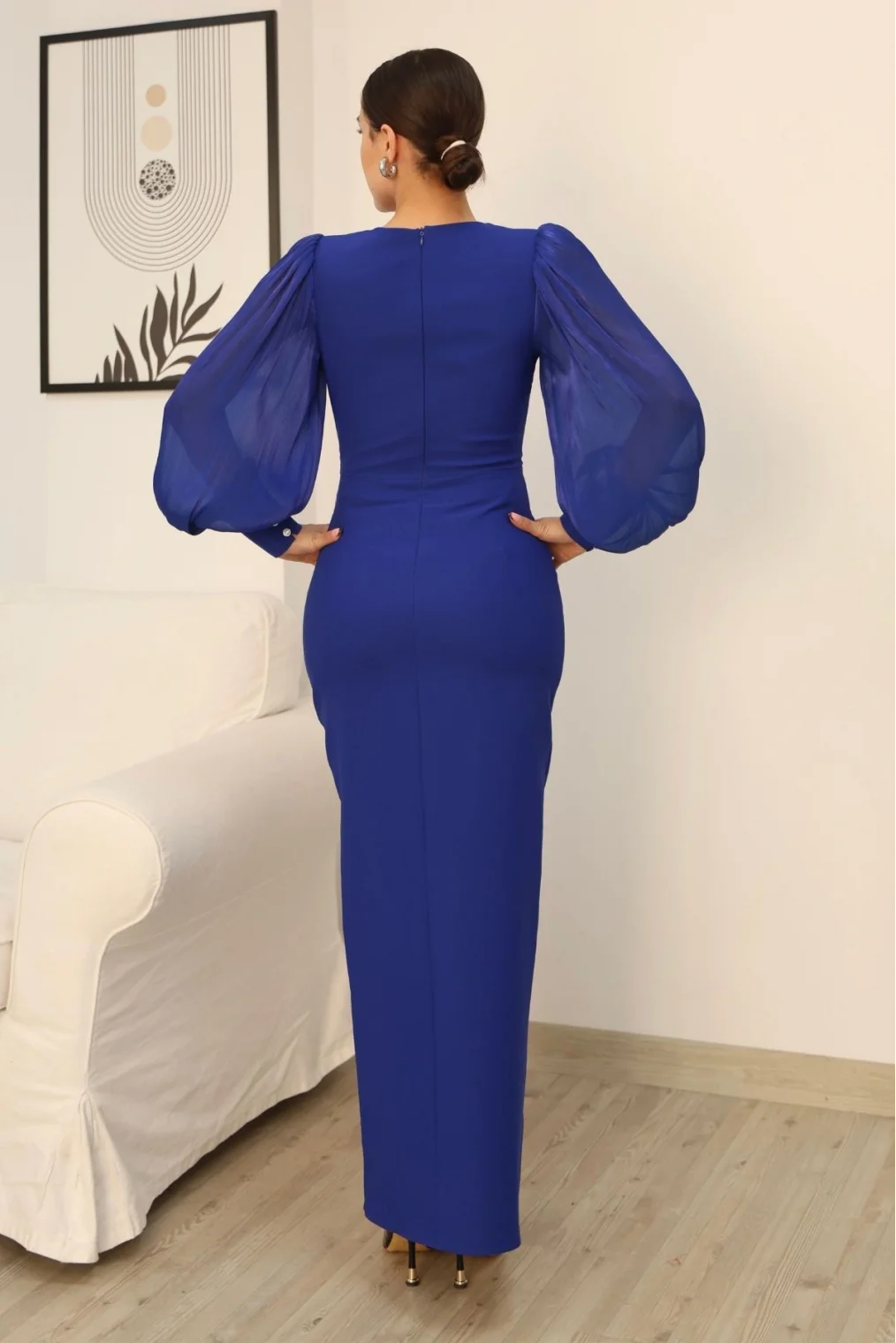 Taş Süslemeli Kare Yaka Balon Kol Yırtmaçlı Abiye Elbise 2345-Saks