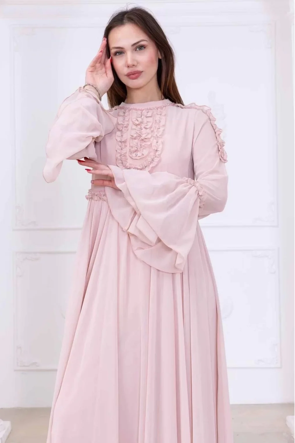 Fırfır Detaylı Boncuk İşlemeli Şifon Abiye 2730-Pudra