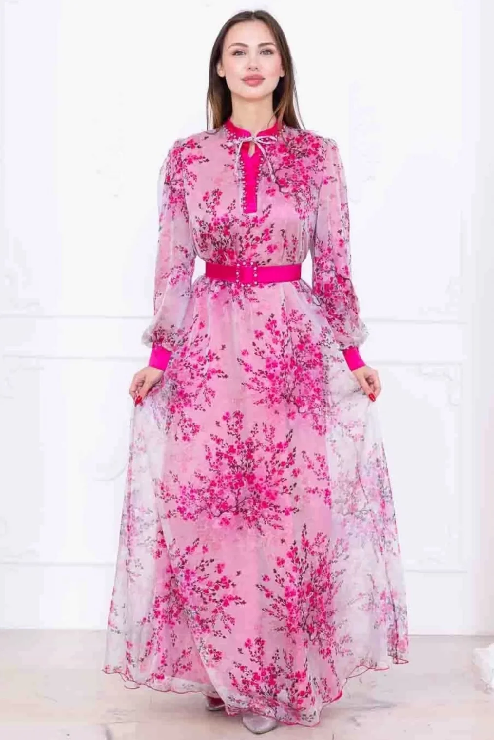 Yaka Bağlama Detaylı Boncuk İşlemeli Şifon Elbise 2735-Fuşya